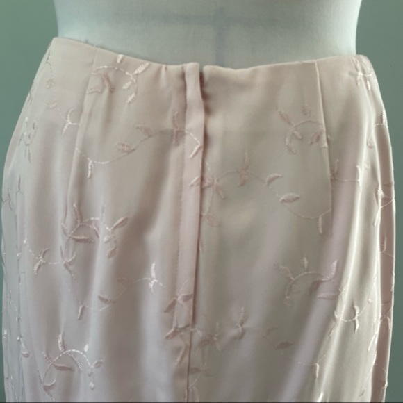 DRESS BARN EMBROIDERED SUIT-NWOT - Picture 6 of 10